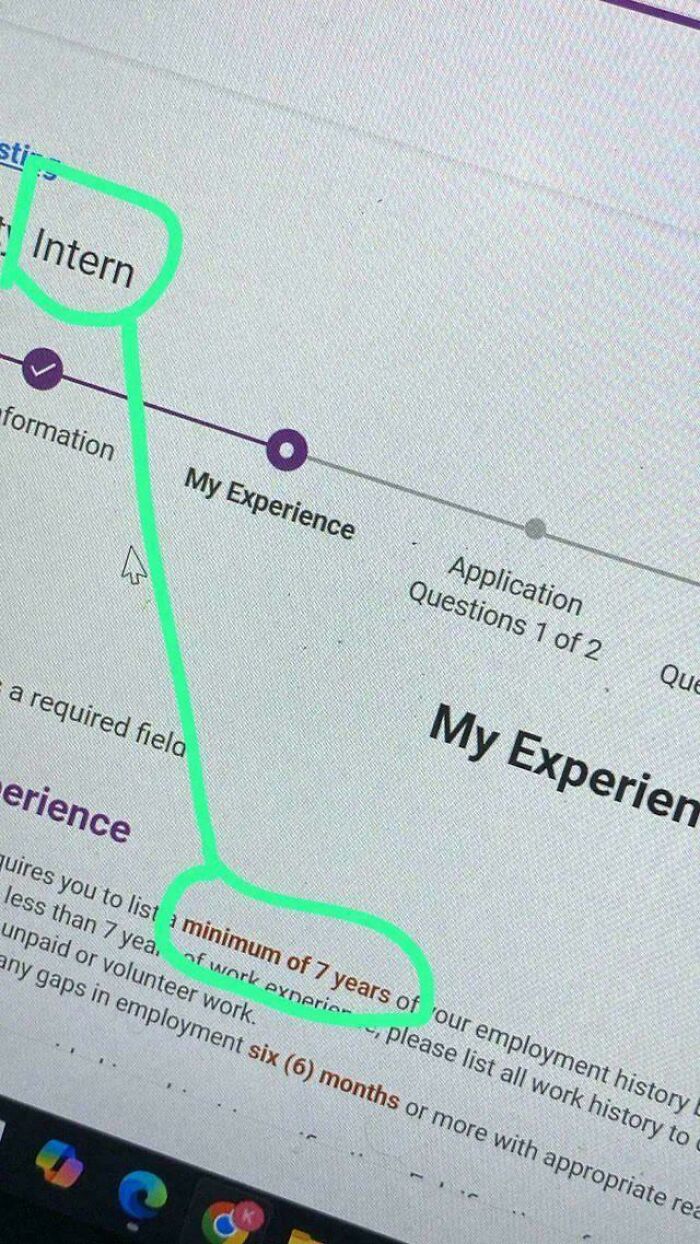 Screenshot of an online application for a new job, highlighting the intern role needing a minimum of 7 years of work experience.