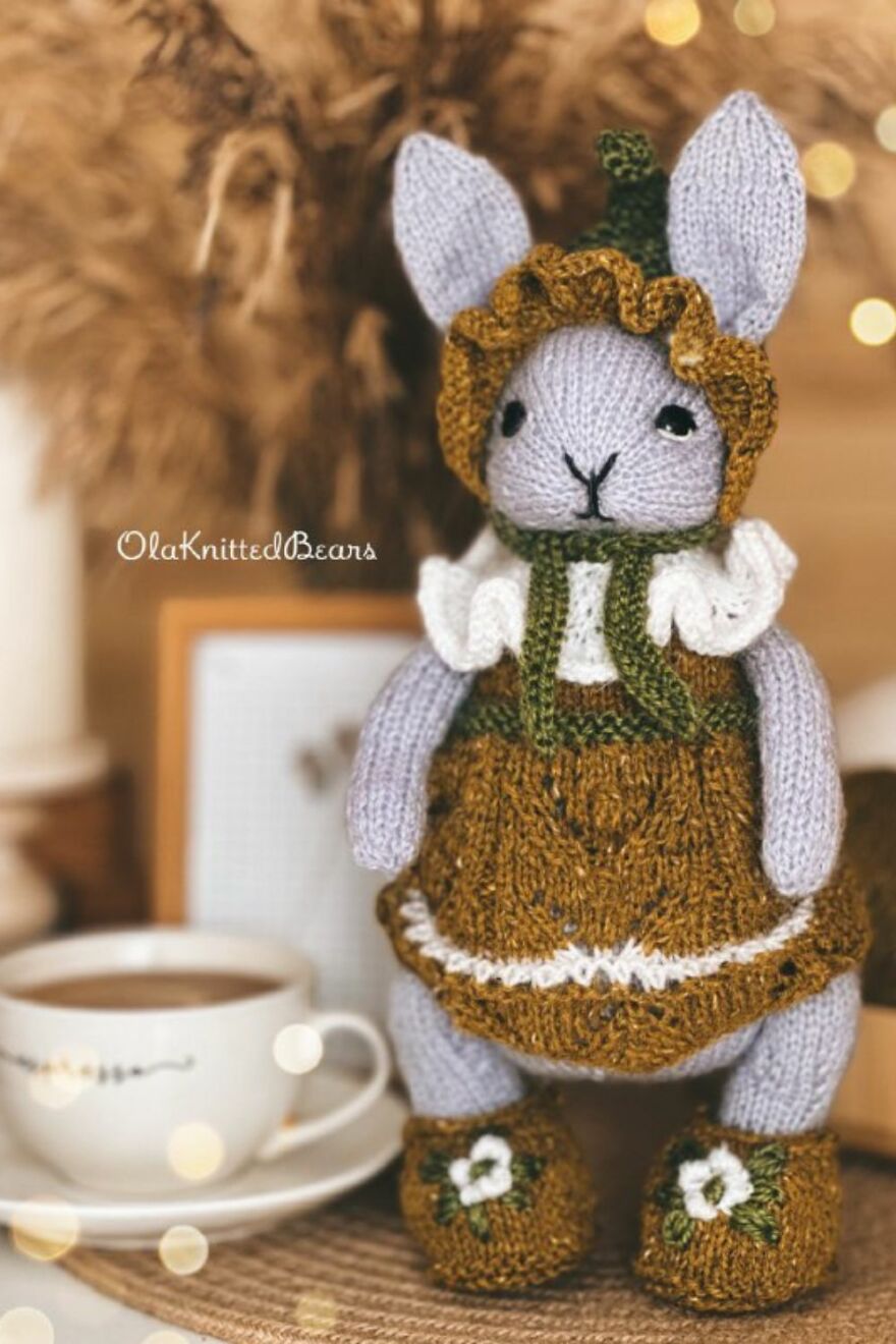 &ldquo;I Knit Quiet Little Animals That Sit And Wait &mdash; And This Bunny In A Snowdrop Outfit Carries A Small Story&rdquo;