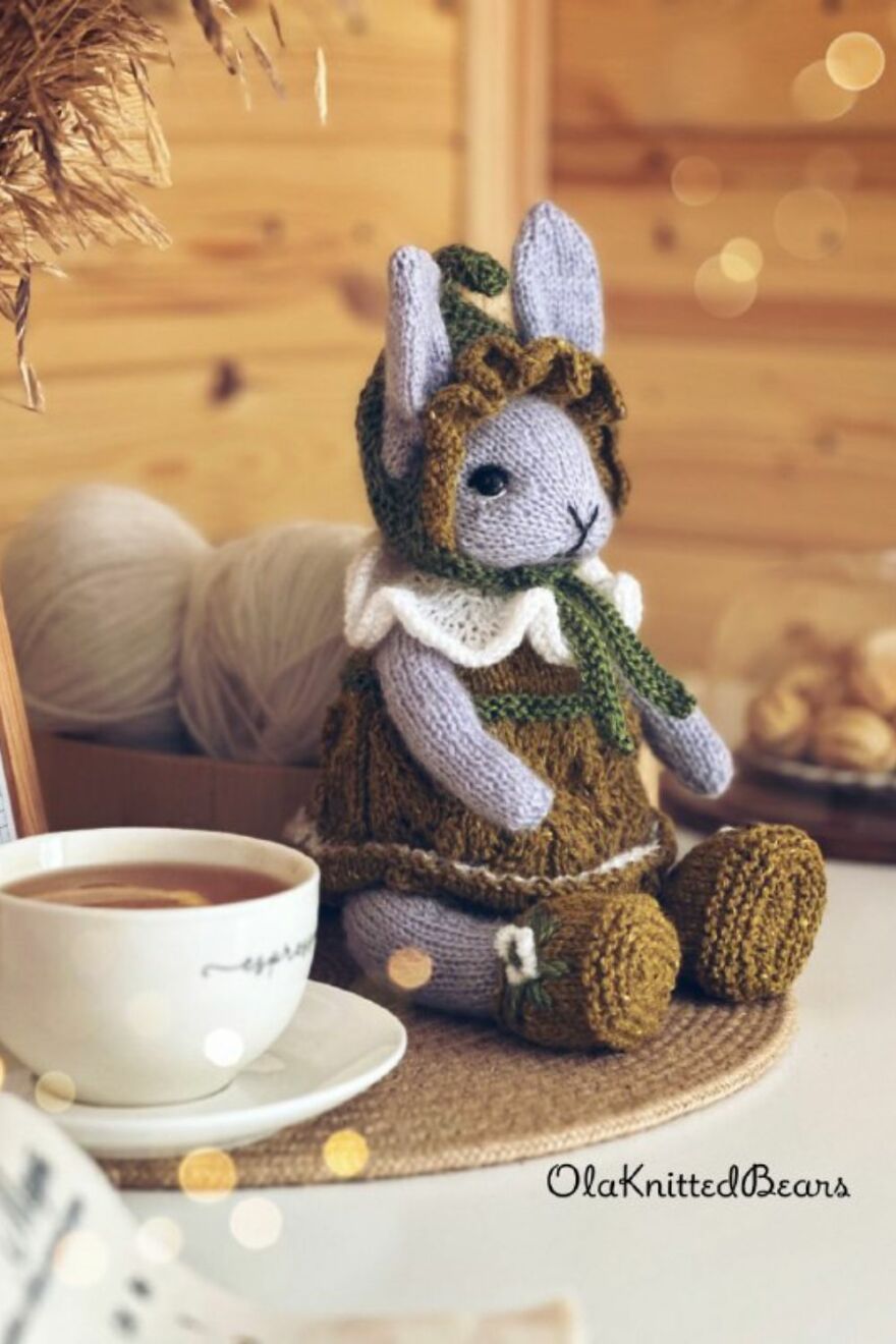 &ldquo;I Knit Quiet Little Animals That Sit And Wait &mdash; And This Bunny In A Snowdrop Outfit Carries A Small Story&rdquo;