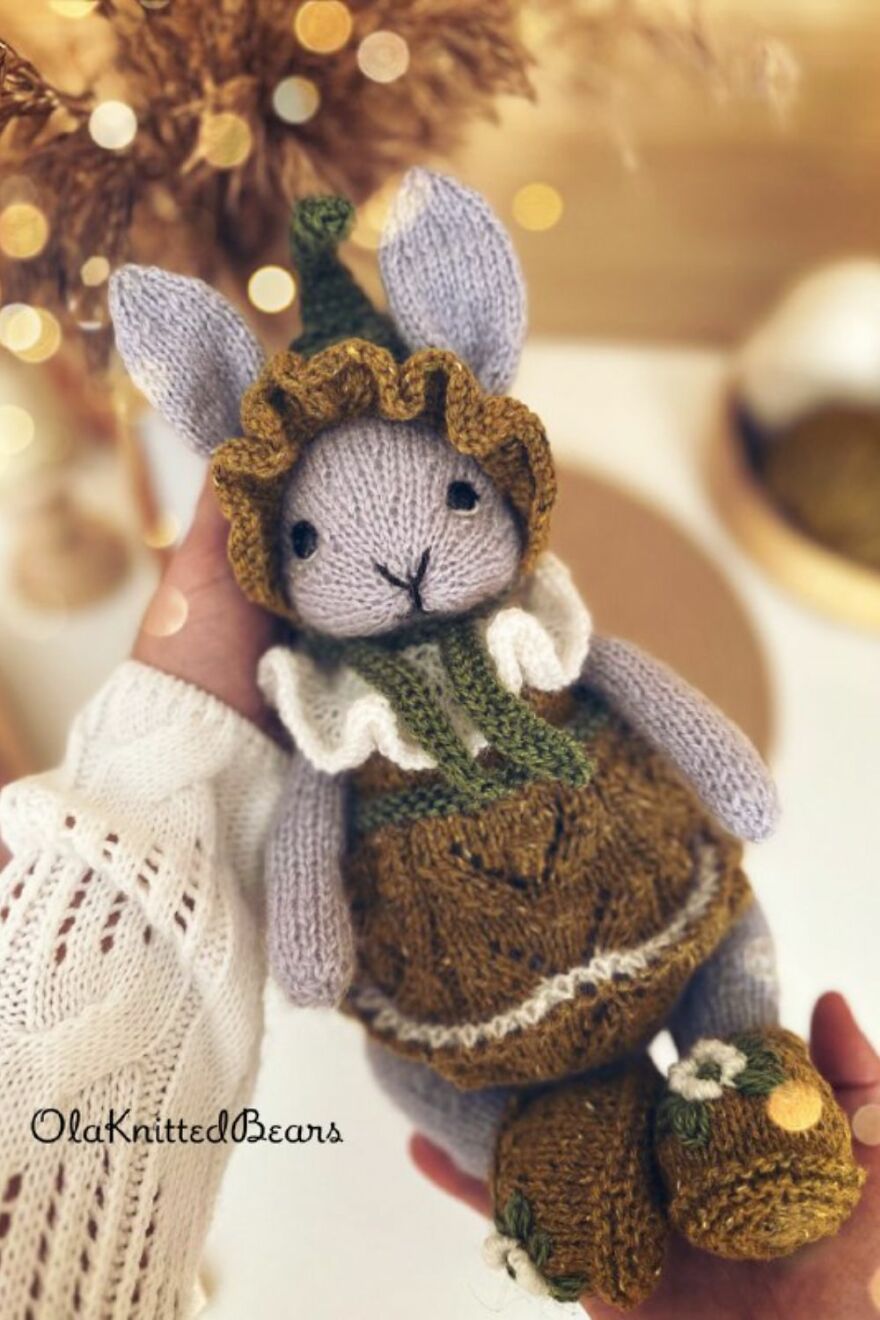 &ldquo;I Knit Quiet Little Animals That Sit And Wait &mdash; And This Bunny In A Snowdrop Outfit Carries A Small Story&rdquo;
