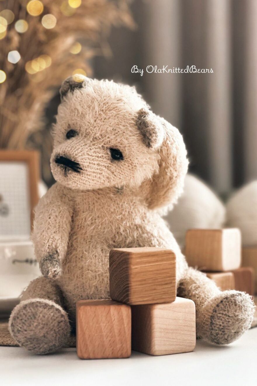 How My Bears Get Their Story &ldquo;Come Sit Next To Me. I&rsquo;ll Show You How I Listen.&rdquo;