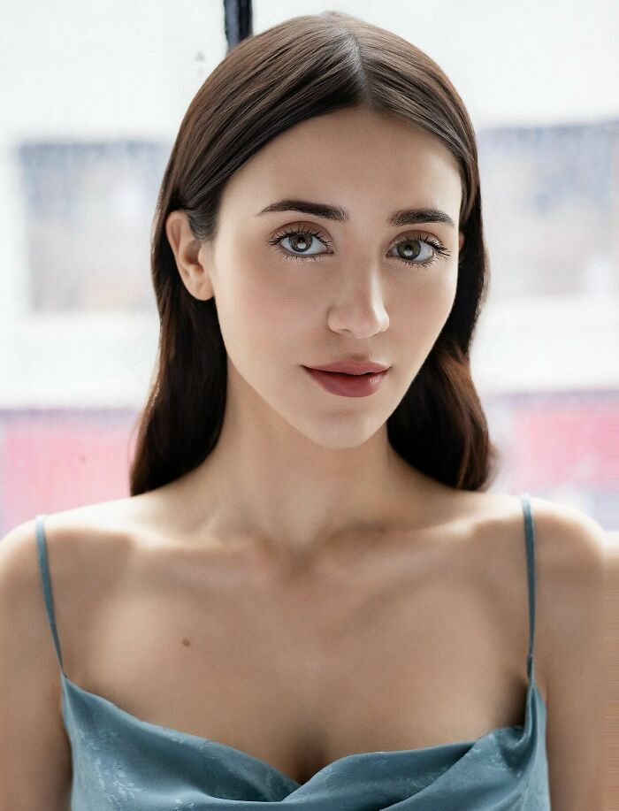 American Actress Caylee Cowan, 28