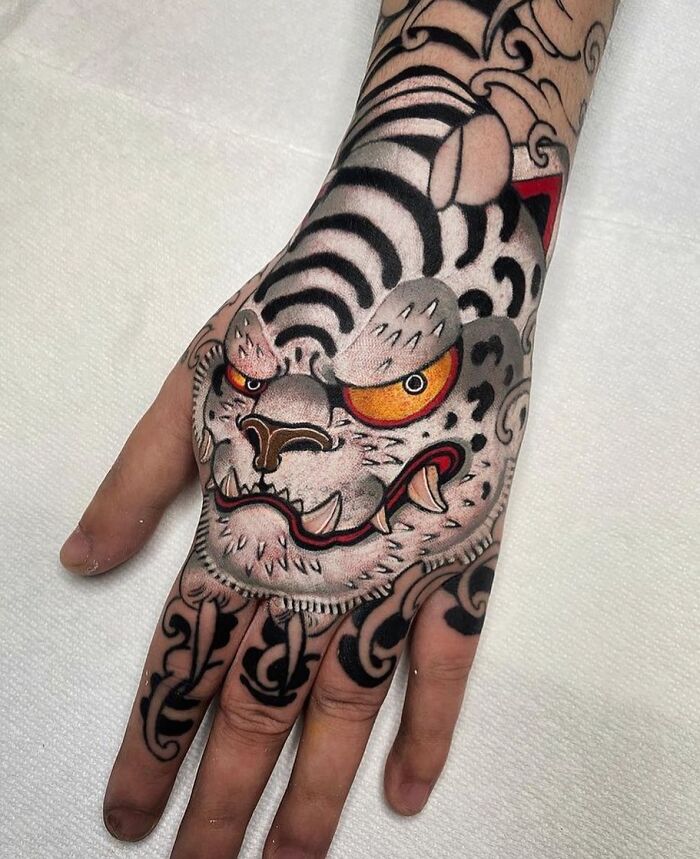 36 Eye-Catching Neo-Traditional Tattoos Shared By This Page