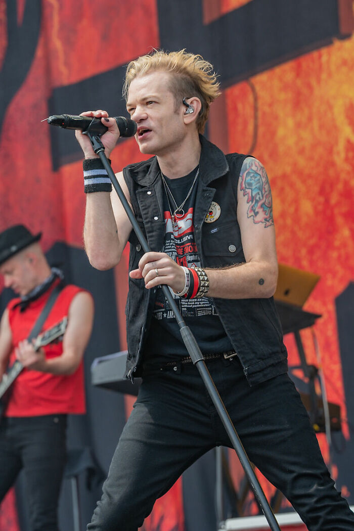 Canadian Singer-Songwriter, Guitarist, and Producer Deryck Whibley, 46