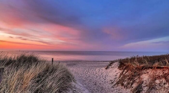 42 Beautiful Beach Photos Shared By This Page That Might Help You Mentally Escape To Summer