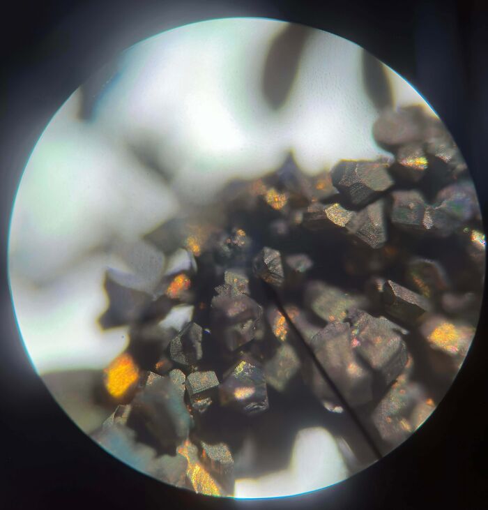 Vanadium Hexa-Aqua Under A Microscope