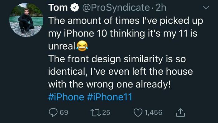 Tweet about confusing the iPhone 10 and iPhone 11, highlighting a relatable cringeworthy moment with phones.