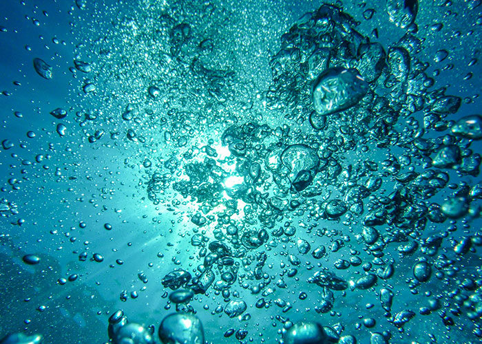 “Rubbing Frostbitten Skin”: 65 Survival Myths That Are Nothing But A Bunch Of Harmful Nonsense