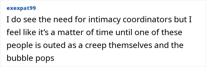 Comente sobre a nova abordagem de Hollywood para filmar cenas íntimas, discutindo coordenadores de intimidade e preocupações da indústria.