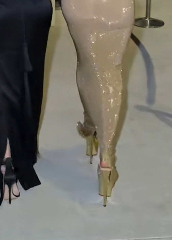 A queda dramática de Kim Kardashian entra na lista de momentos virais da noite do Oscar