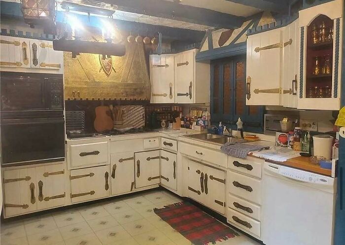 Outdated kitchen with mismatched hardware and poor layout illustrating home design disasters and aesthetic failures.