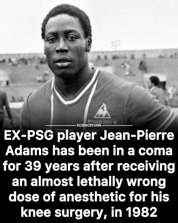 Black and white photo of ex-PSG player Jean-Pierre Adams with text about his long coma and anesthetic error in knee surgery.