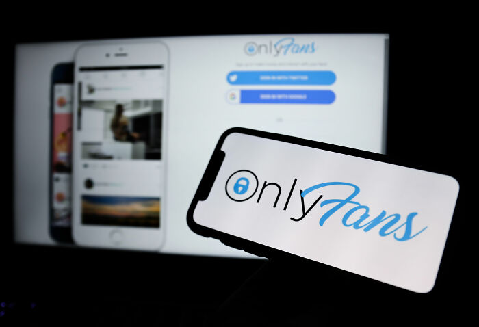 "Semana sem conteúdo como homenagem": Criador da plataforma de entretenimento adulto mais lucrativa do mundo morre aos 43 anos, provocando reações acaloradas