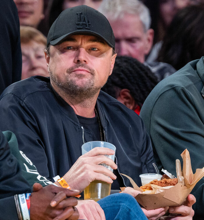 Doctor Reveals Unexpected Possible Reason For Leonardo DiCaprio's Rejuvenated Oscars Look