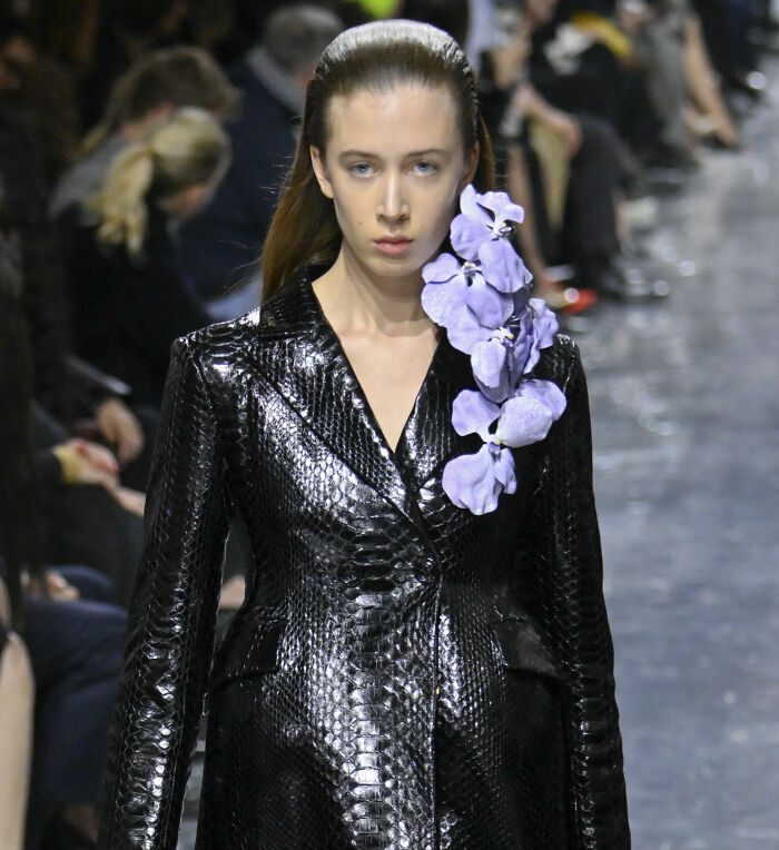 "Just Stomping Around": Nicole Kidman's Nepo Baby Daughter Brutally Roasted For Runway Walk "Just Stomping Around": Nicole Kidman's Nepo Baby Daughter Brutally Roasted For Runway Walk