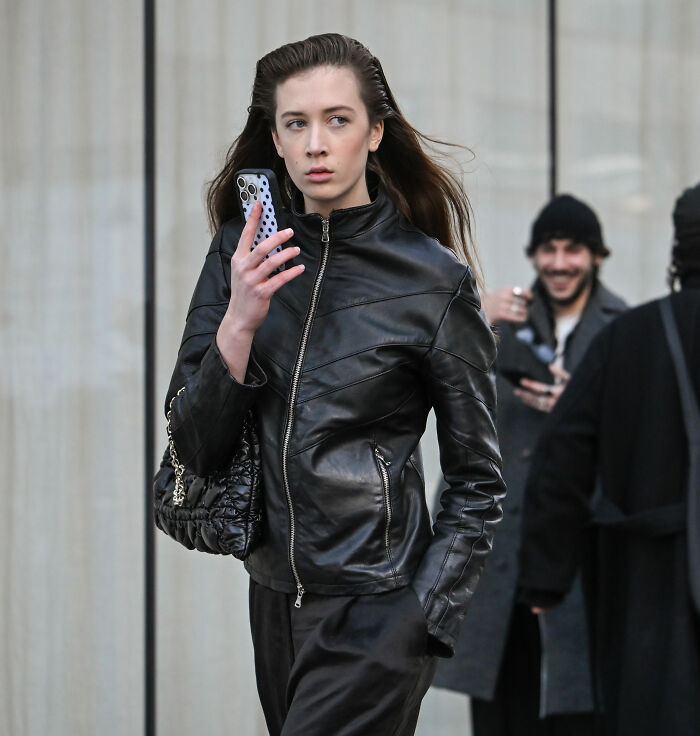 "Just Stomping Around": Nicole Kidman's Nepo Baby Daughter Brutally Roasted For Runway Walk "Just Stomping Around": Nicole Kidman's Nepo Baby Daughter Brutally Roasted For Runway Walk