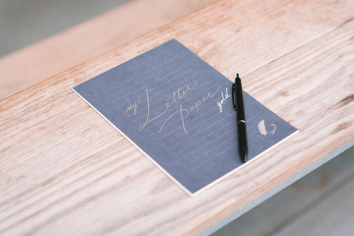 Este homem escreve cartas de amor para estranhos e seu trabalho parece uma versão da vida real do filme “Her”