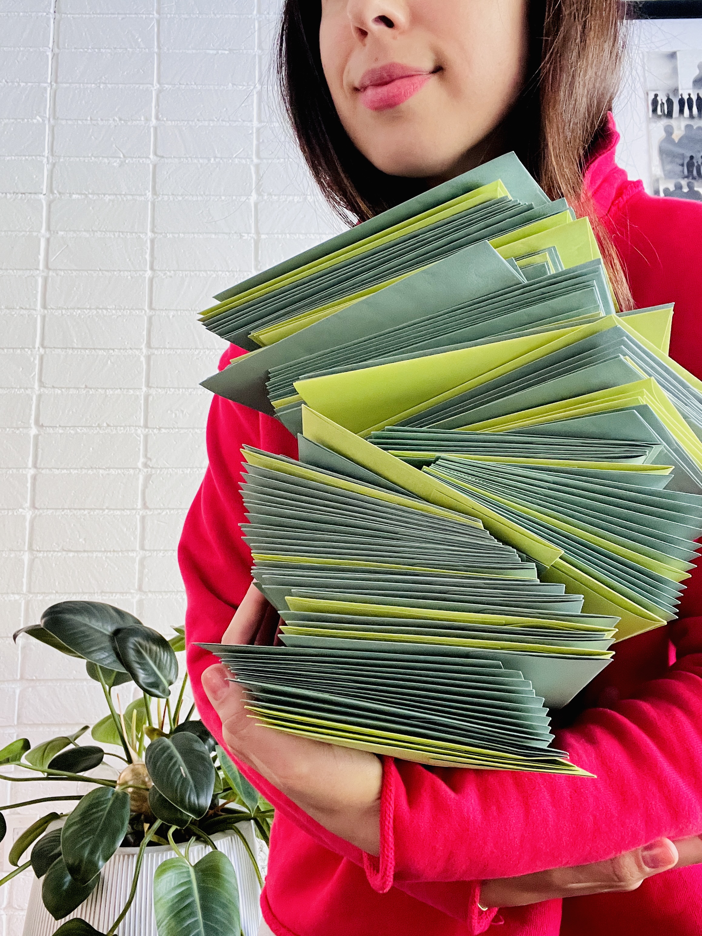 Através de cartas manuscritas, um artista está criando uma onda de amor em todo o mundo