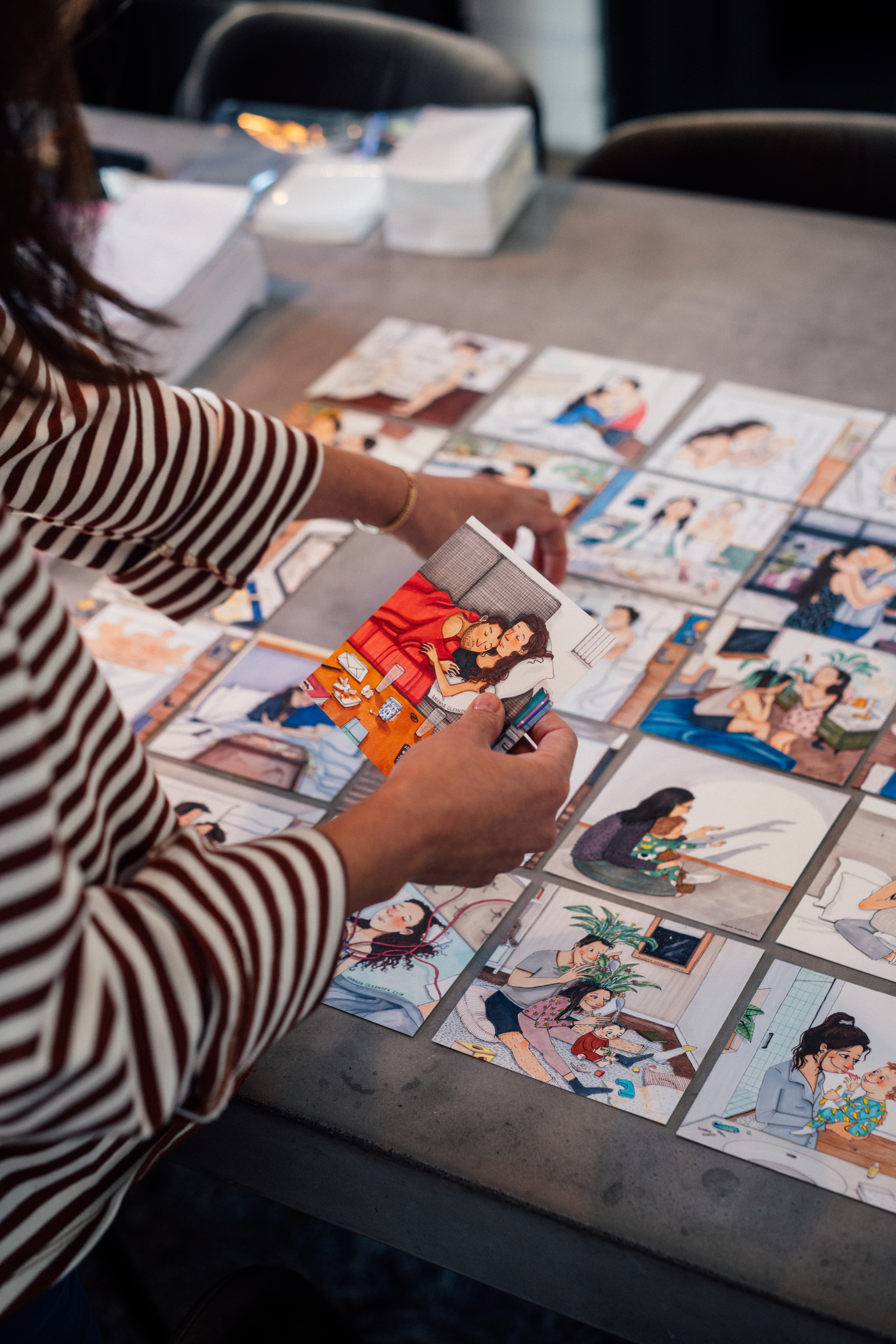 Através de cartas manuscritas, um artista está criando uma onda de amor em todo o mundo