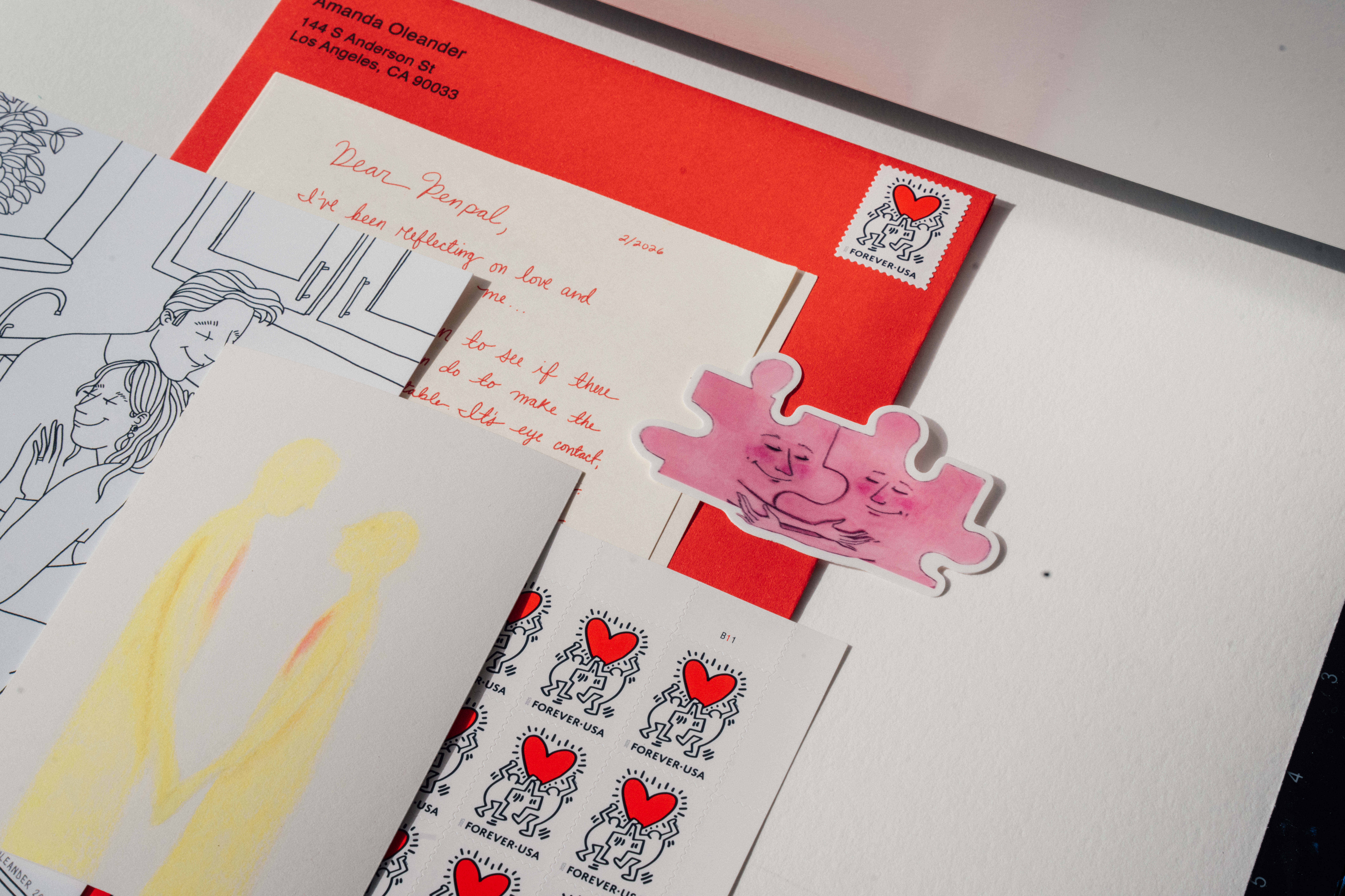 Através de cartas manuscritas, um artista está criando uma onda de amor em todo o mundo