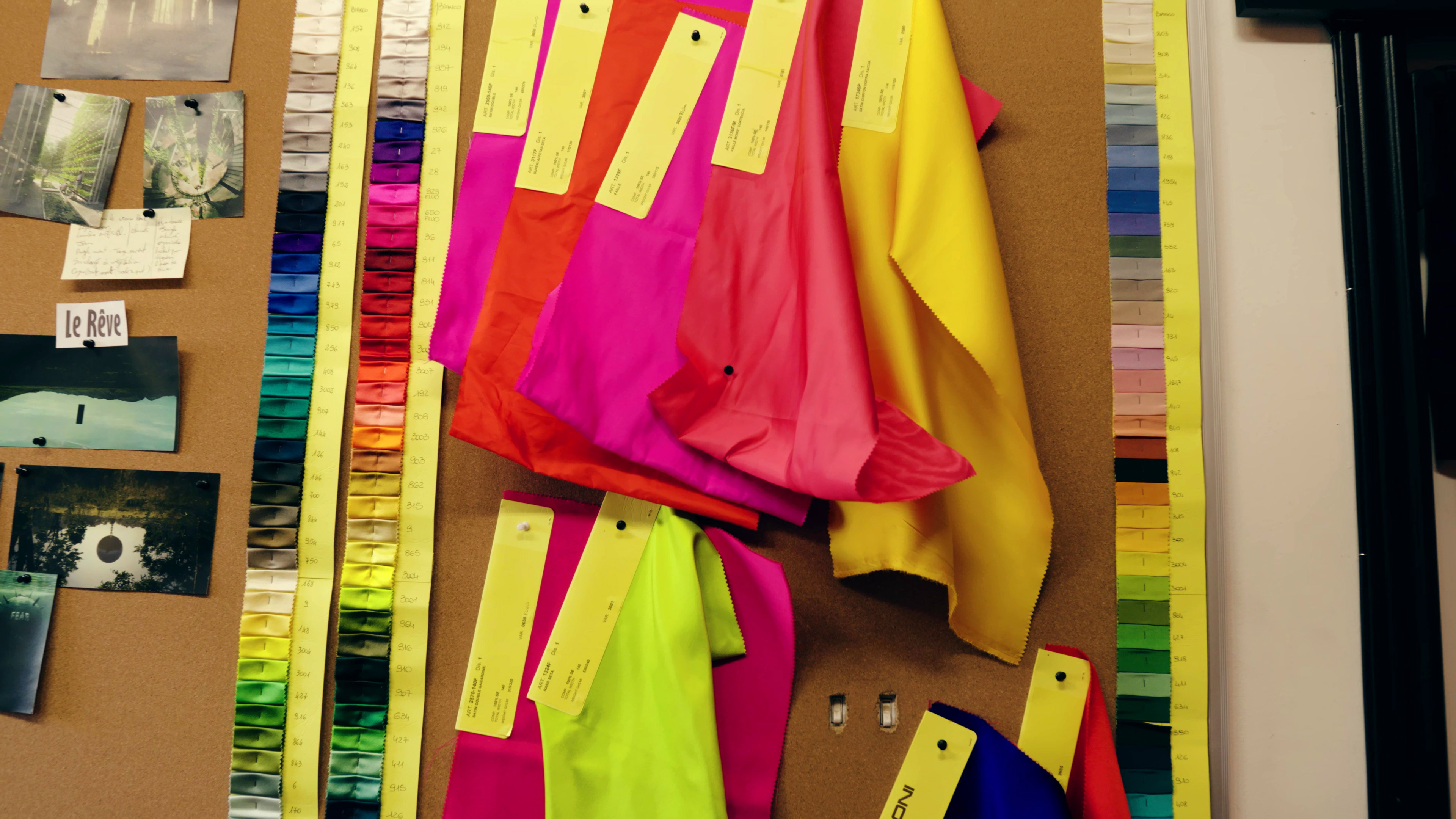 A Ghostly Silk Sculpture Was Launched To 33 Kilometers Above Earth To Test Material In Near-Space Conditions A Ghostly Silk Sculpture Was Launched To 33 Kilometers Above Earth To Test Material In Near-Space Conditions