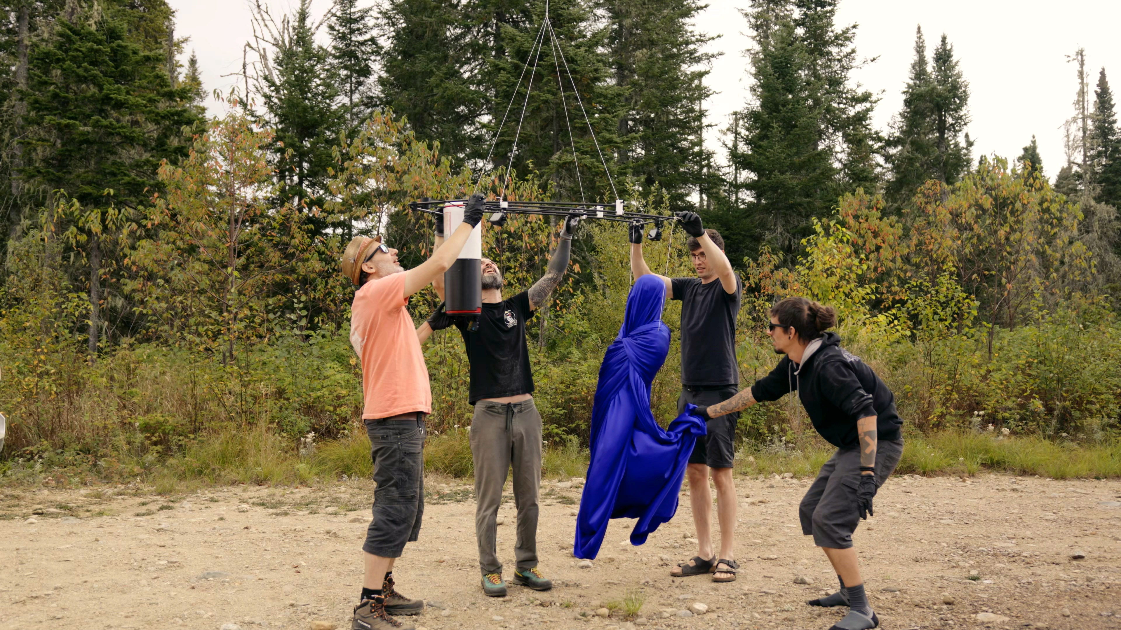 A Ghostly Silk Sculpture Was Launched To 33 Kilometers Above Earth To Test Material In Near-Space Conditions A Ghostly Silk Sculpture Was Launched To 33 Kilometers Above Earth To Test Material In Near-Space Conditions