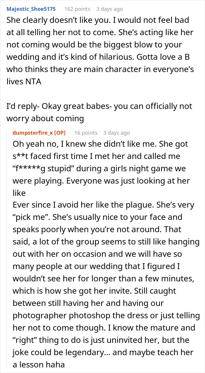 Comentários sobre uma mulher querendo usar um vestido branco para uma polêmica sobre a cor do vestido de noiva.