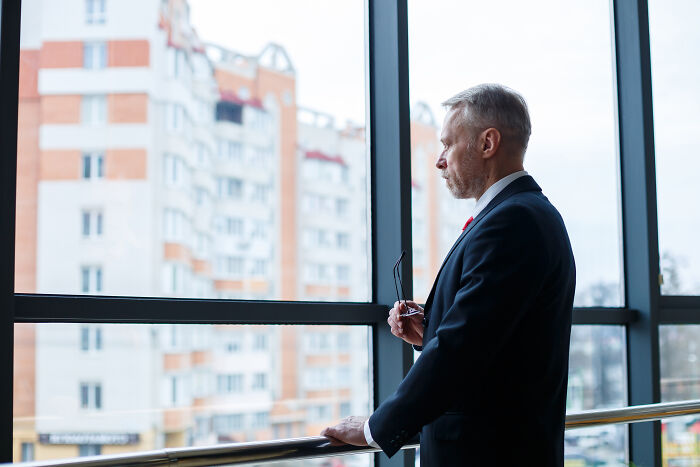 “Hilariously Awkward”: 37 Things Window Cleaners Didn’t Expect To See While On The Job