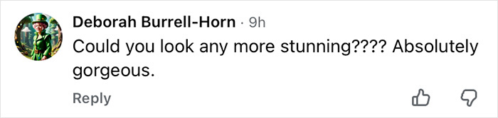 Comentário de Deborah Burrell-Horn elogiando uma aparência deslumbrante e deslumbrante após o exame minucioso do Oscar de Anne Hathaway.