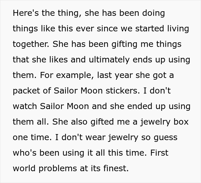 Text describing someone sharing their experience of trashing girlfriend's gift by highlighting gift preferences and usage.