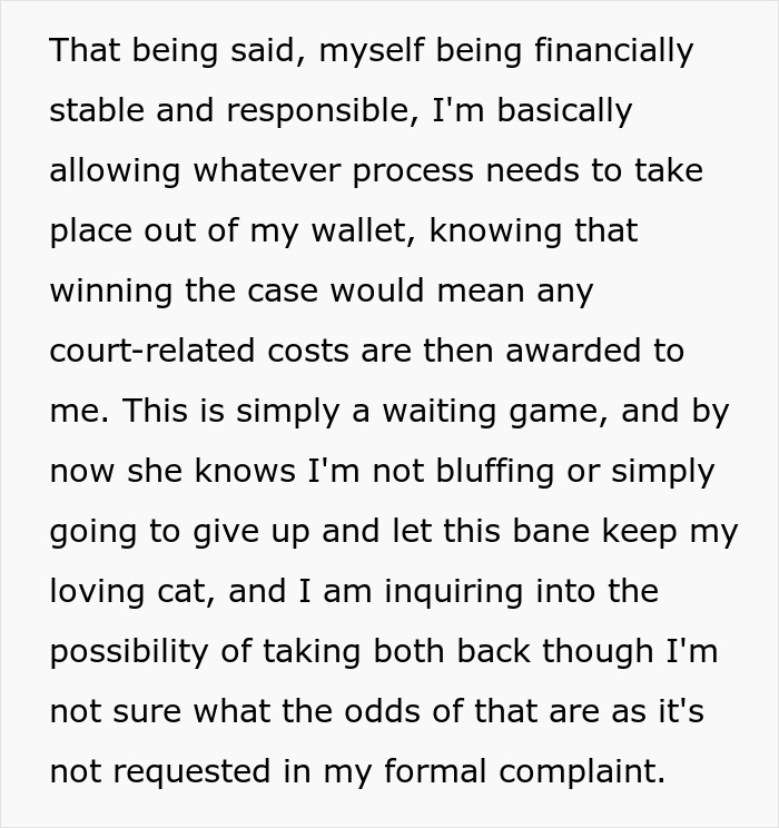 O relacionamento “perfeito” do homem desmorona depois que a namorada trai, pega o gato e desaparece