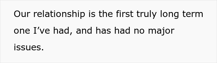 Cara vê um vídeo antigo de sua namorada, seu comentário nojento a deixa traumatizada Cara vê um vídeo antigo de sua namorada, seu comentário nojento a deixa traumatizada