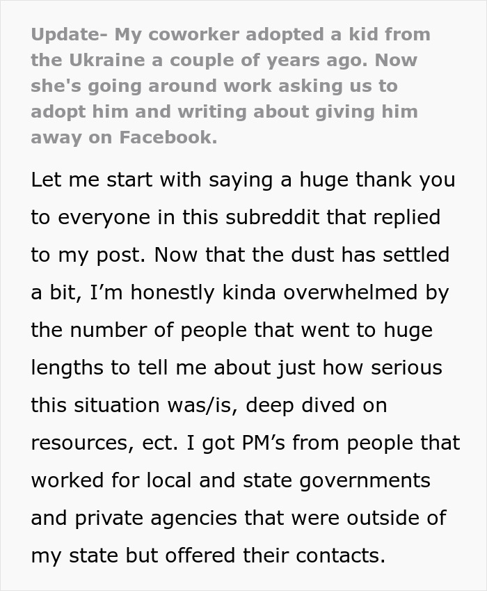 Captura de tela de uma postagem no Reddit discutindo uma mulher tentando doar seu filho adotivo no Facebook. Captura de tela de uma postagem no Reddit discutindo uma mulher tentando doar seu filho adotivo no Facebook.