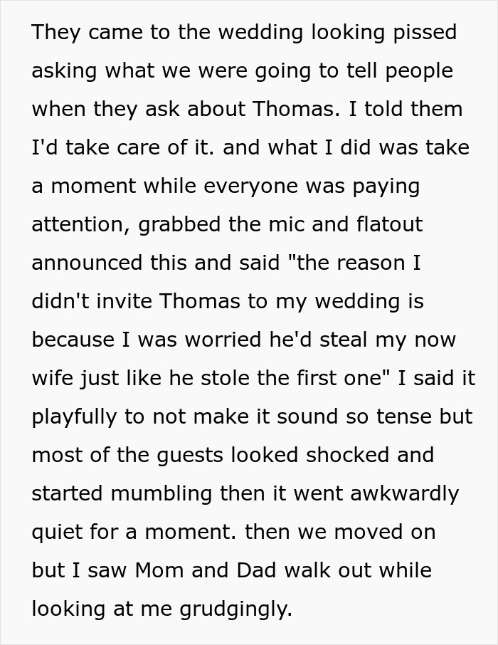 O noivo permite que todos os convidados do casamento saibam exatamente por que seu irmão idiota não está lá