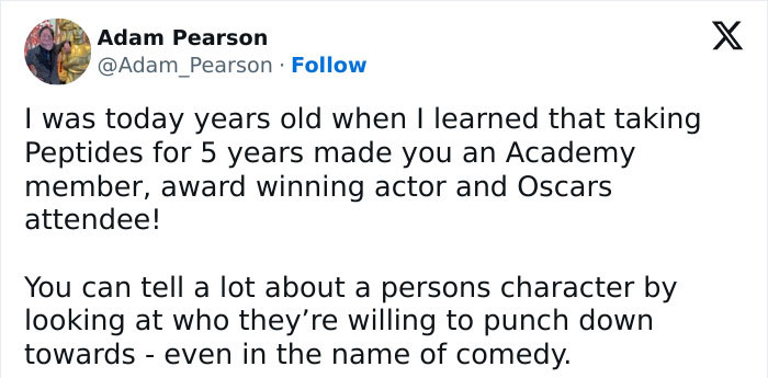 Tweet de Adam Pearson abordando comentários ofensivos do comediante e fãs denunciando o comportamento do comediante em relação a ele.