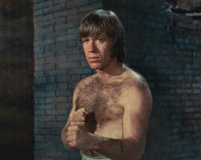 A estrela de ação Chuck Norris falece aos 86 anos após emergência médica no Havaí