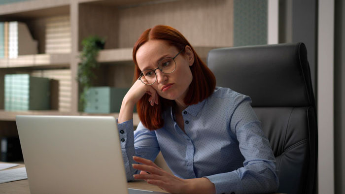 Woman Humiliated In Team Call After Coworker Mocks Her BF's Job, Others Laugh Instead Of Helping