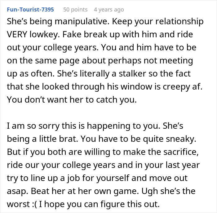 Comment advising to keep a secret relationship lowkey after guy&rsquo;s sister catches him with secret boyfriend.