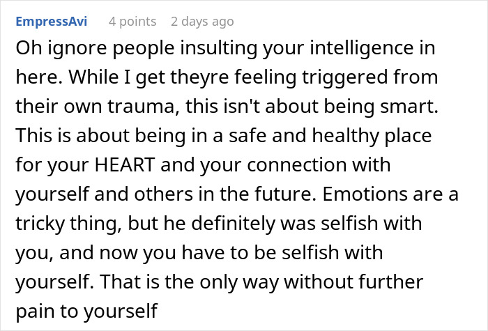 Alt text: Woman&rsquo;s world crumbles after discovering boyfriend&rsquo;s double life, feeling shocked and heartbroken in a moment of disbelief.