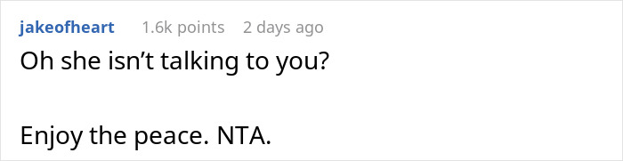 Screenshot of online comment where user expresses support for woman furious her friends won&rsquo;t share a room during vacation.