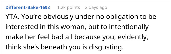 Text post from Different-Bake-1698 responding to a story about a lady hyping up her friend to a single coworker and ambushing him on a date.