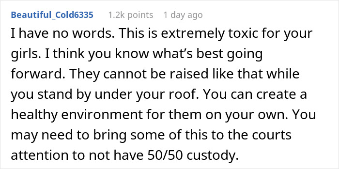Twins-Obsessive Mom Insists They Always Match, Dad Mortified When She Scolds One For Being “Too Tan” Twins-Obsessive Mom Insists They Always Match, Dad Mortified When She Scolds One For Being “Too Tan”