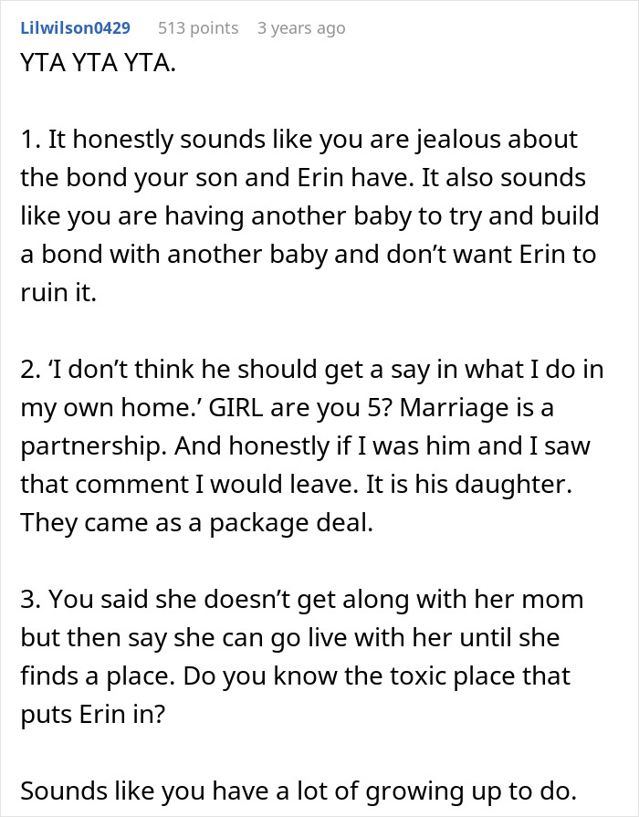 Woman Wants 18YO Stepdaughter To Move Out As She Was Already “Nice Enough To Let Her Stay For 6 Years” Woman Wants 18YO Stepdaughter To Move Out As She Was Already “Nice Enough To Let Her Stay For 6 Years”