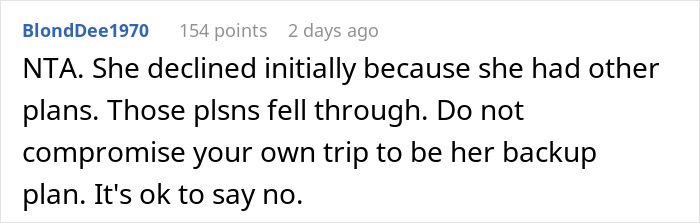 Screenshot of a forum comment discussing a woman furious her friends don&rsquo;t want to share a room on vacation.