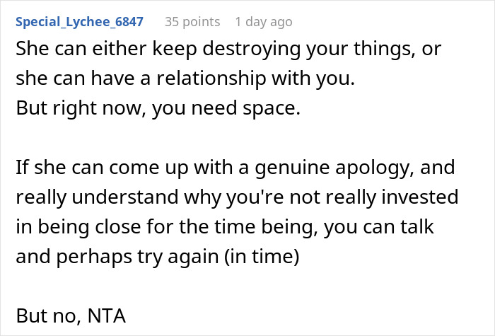 19YO Refuses To See Her 10YO Sis Who Keeps Destroying Her Stuff, Mad As Mom And Dad Push Back