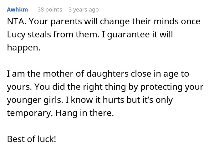Woman Kicks Out Oldest Daughter After She Sells Family Heirlooms That She Didn’t Even Inherit Woman Kicks Out Oldest Daughter After She Sells Family Heirlooms That She Didn’t Even Inherit