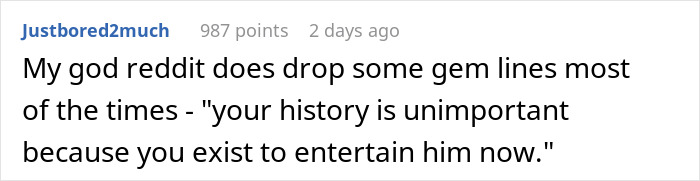 Reddit comment about romantic indifference highlighting a boyfriend's notes on favorite foods but not knowing her cat.