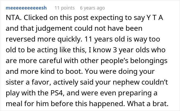Screenshot of a Reddit comment discussing an 11-year-old breaking an aunt&rsquo;s PS4 and the family&rsquo;s response.