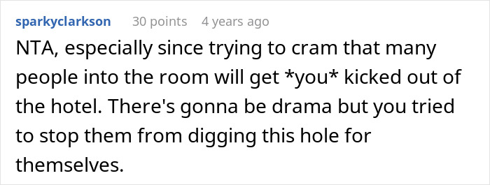 Family Ignores All Booking Warnings, Then Demands To Stay With Couple In Their Hotel Room