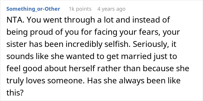 Screenshot of a forum comment discussing a bride furious that her sister worked out and looks good at her wedding. Screenshot of a forum comment discussing a bride furious that her sister worked out and looks good at her wedding.